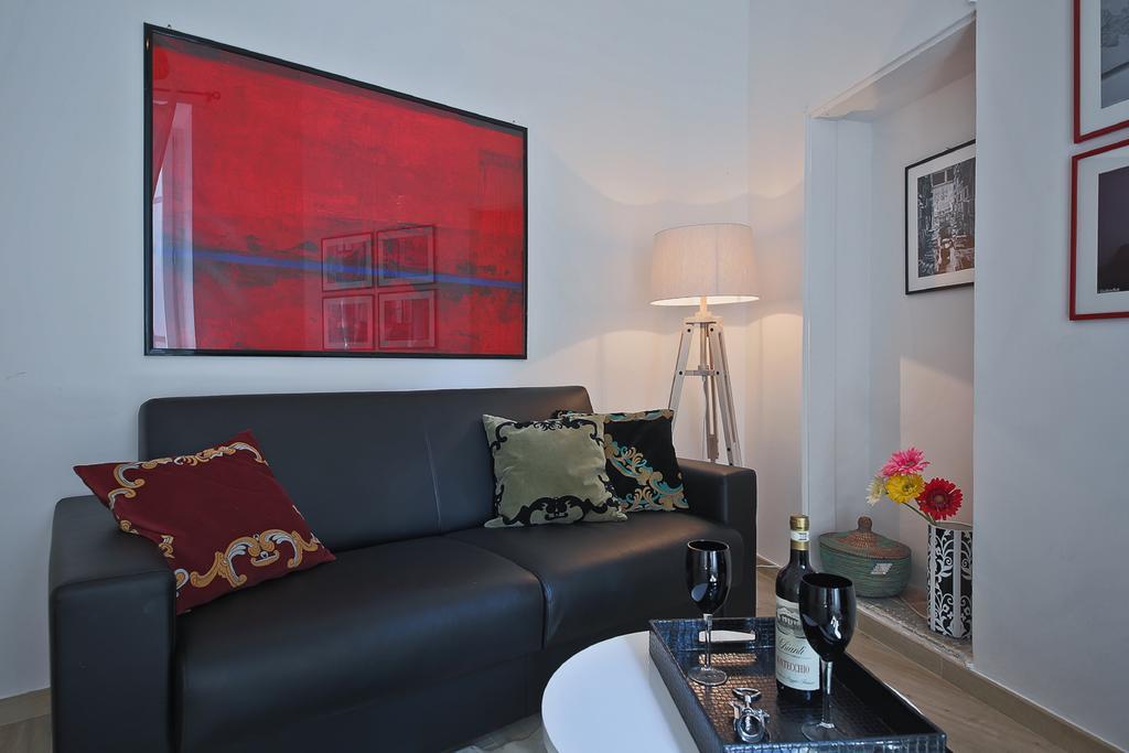 Apartments Florence Pandolfini Street Room photo